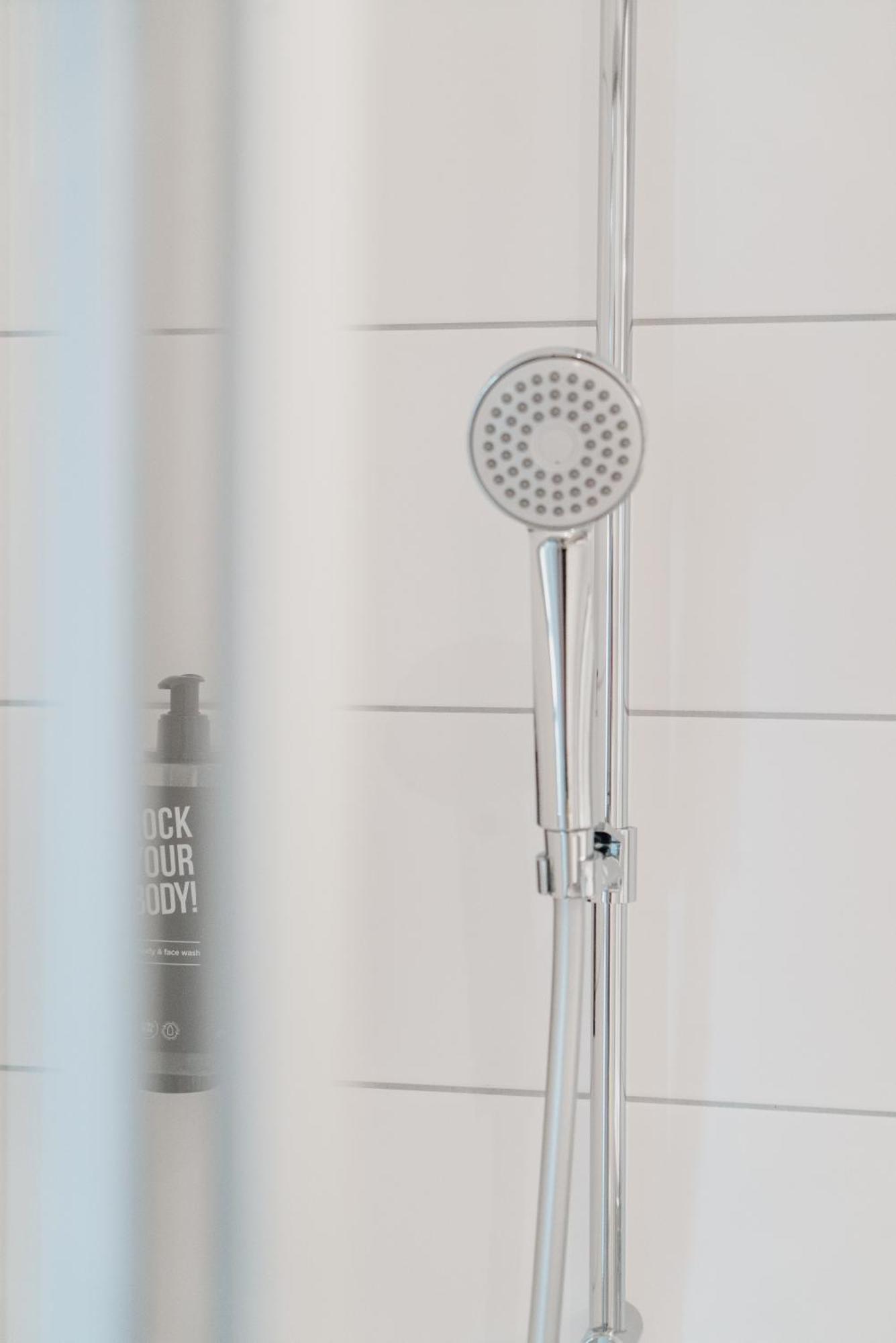 Ibis Bulle - La Gruyere Swiss Bike Hotel מראה חיצוני תמונה