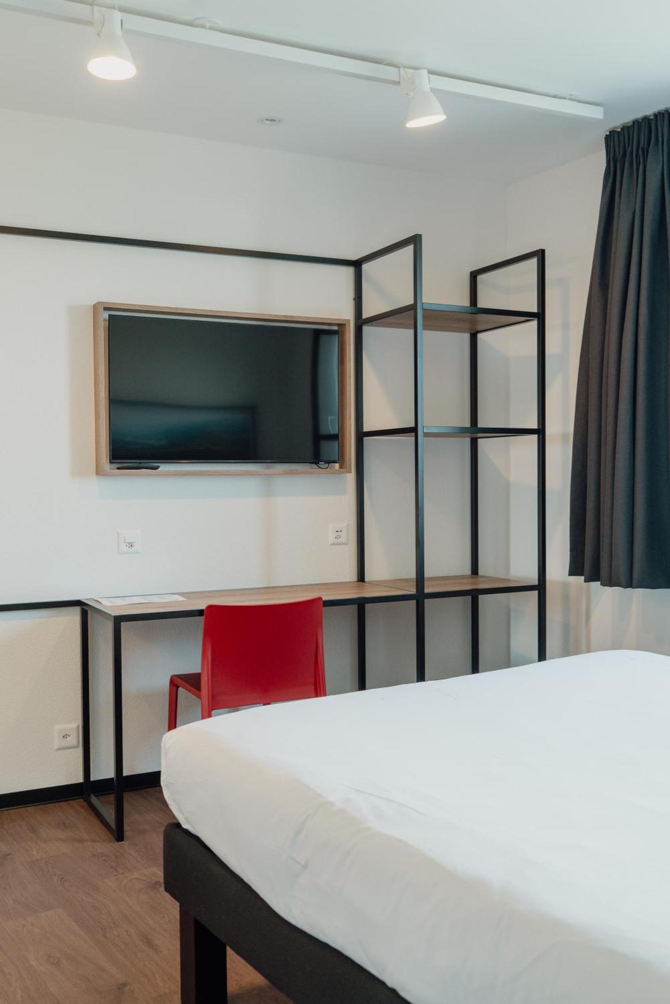 Ibis Bulle - La Gruyere Swiss Bike Hotel מראה חיצוני תמונה
