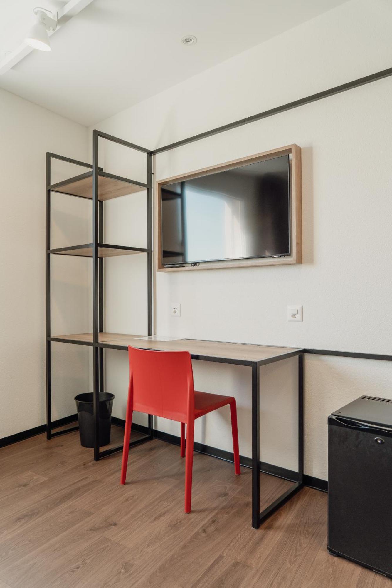 Ibis Bulle - La Gruyere Swiss Bike Hotel מראה חיצוני תמונה