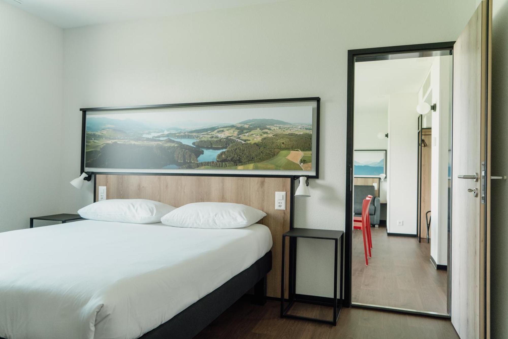 Ibis Bulle - La Gruyere Swiss Bike Hotel מראה חיצוני תמונה