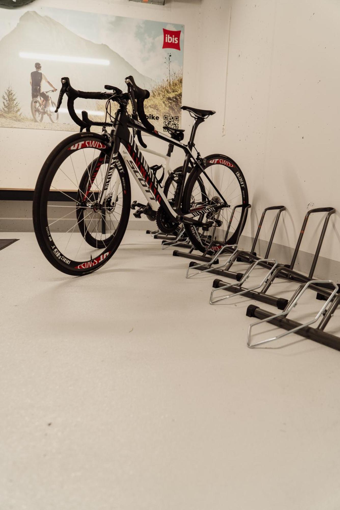 Ibis Bulle - La Gruyere Swiss Bike Hotel מראה חיצוני תמונה