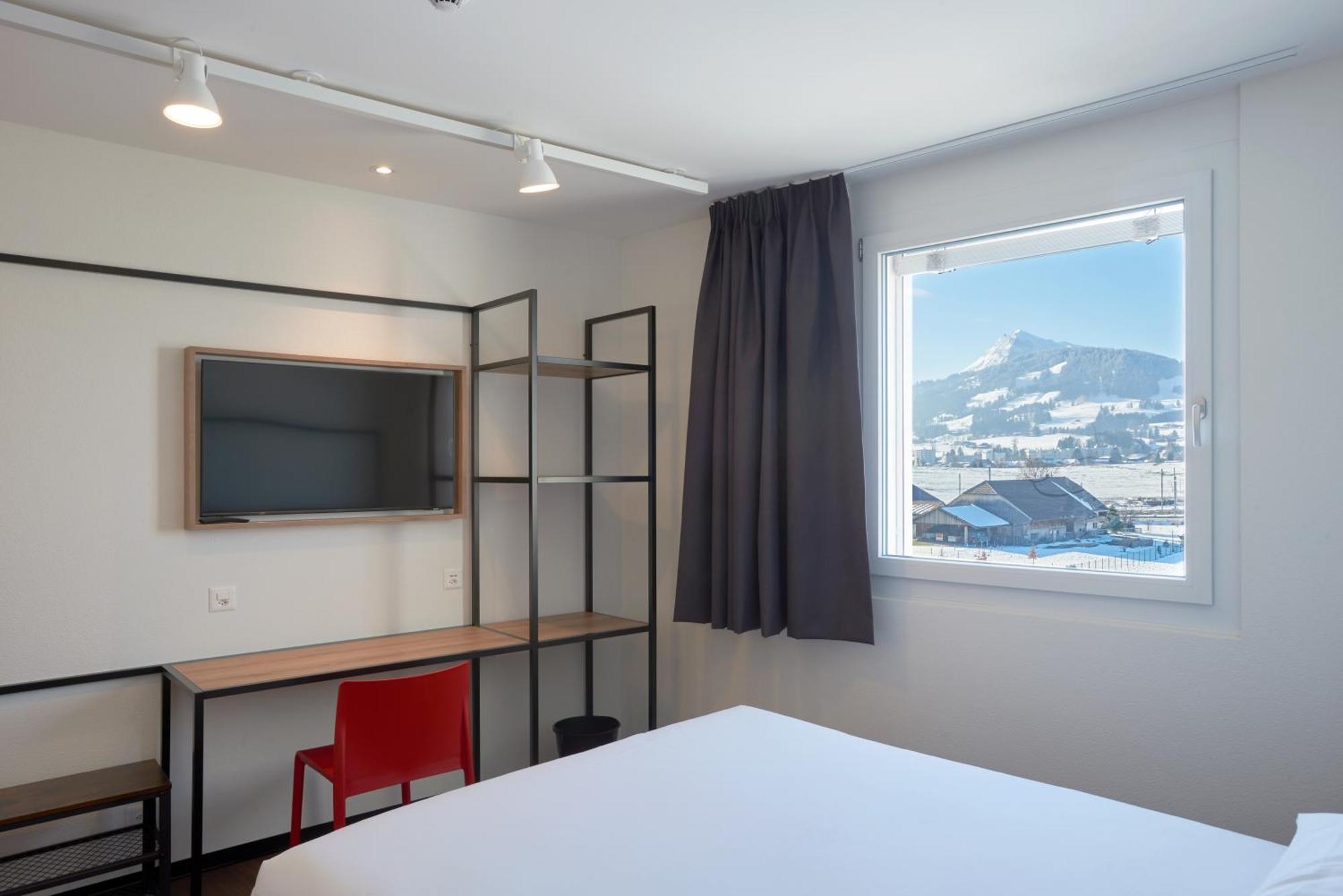 Ibis Bulle - La Gruyere Swiss Bike Hotel מראה חיצוני תמונה