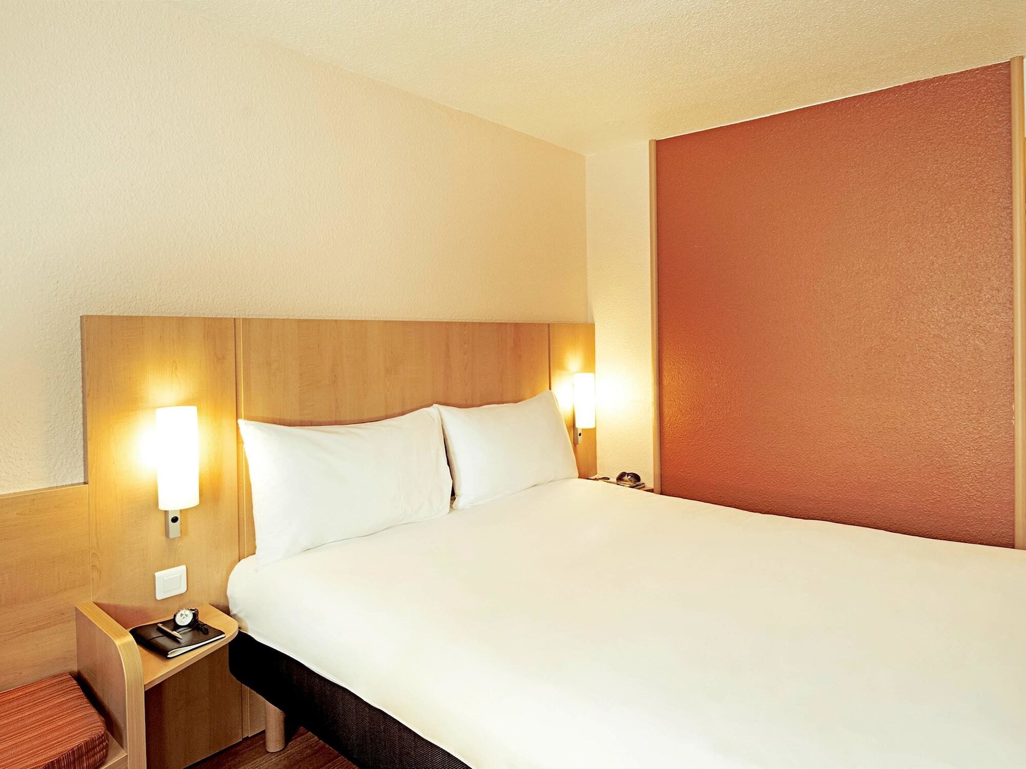 Ibis Bulle - La Gruyere Swiss Bike Hotel מראה חיצוני תמונה